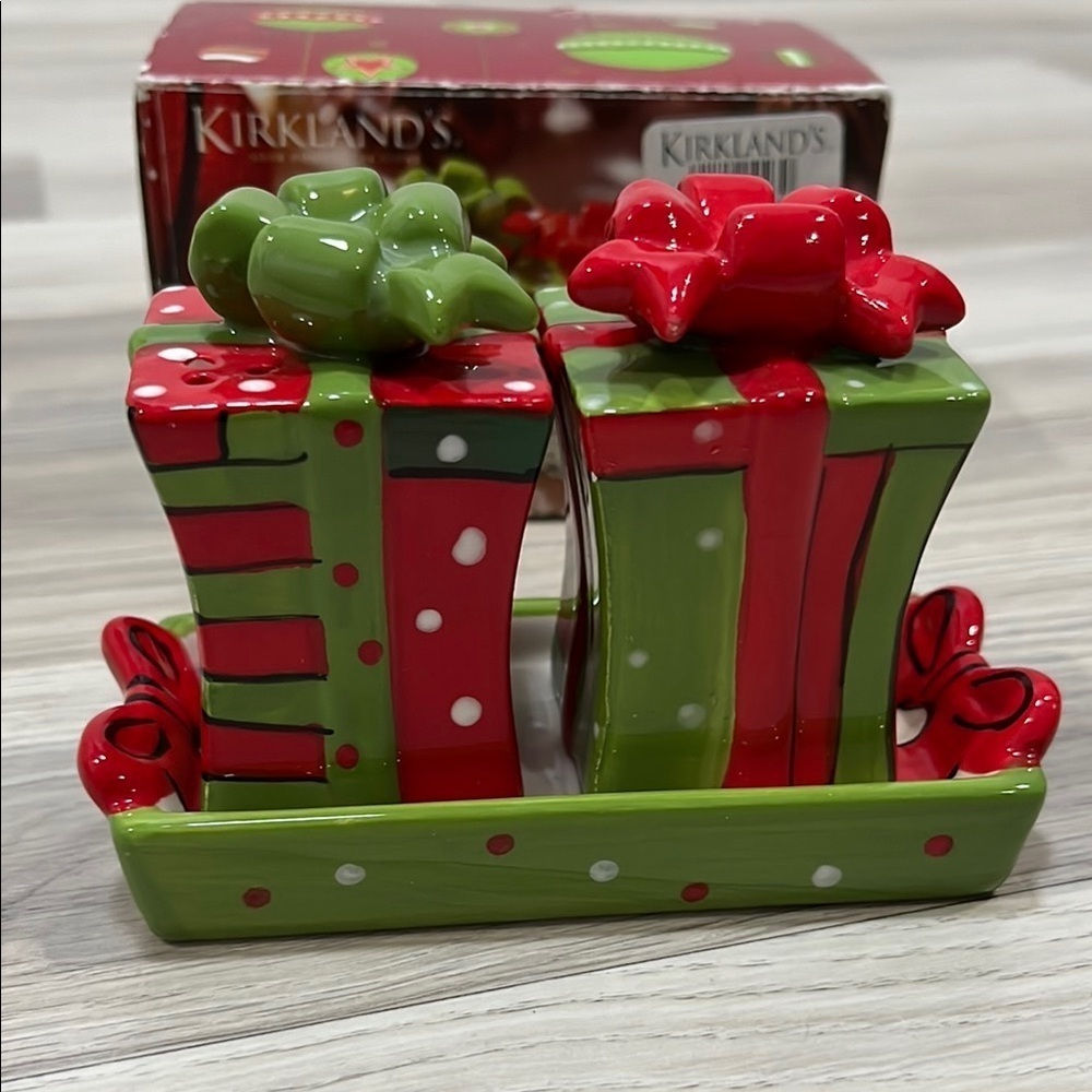 Kirkland's Salt Pepper Set with Tray Christmas Present Red and Green Never Used